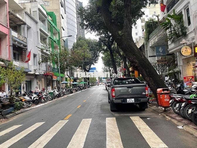 TOÀ NHÀ 105 HỒ TÙNG MẬU QUẬN 1 - KINH DOANH TỰ DO