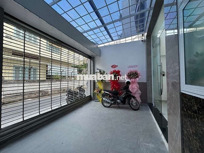 Cho thuê MB mặt tiền Huyền Quang Q1, khu sầm uất, Giá chỉ 15 triệu