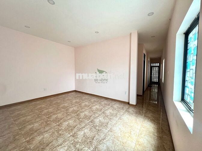 CHO THUÊ NHÀ KINH DOANH MẶT ĐƯỜNG LÊ HỒNG PHONG GIÁ 20 TRIỆU/THÁNG