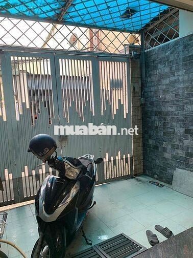 NHÀ GẦN LÀNG ĐẠI HỌC ĐƯỜNG 8 PHƯỜNG LINH XUÂN  4X17M 3 LẦU 4PN 5WC