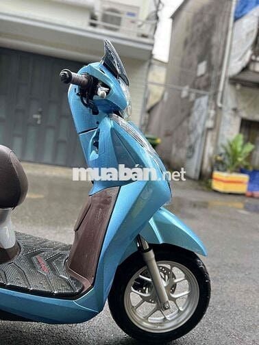 Lead 4val Bs sg ngay chủ