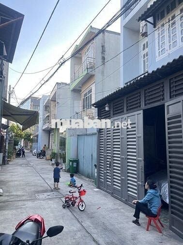 Nhà khu vực đường Gò Xoài - hẻm xe tải rộng rãi - thuận tiện di chuyển