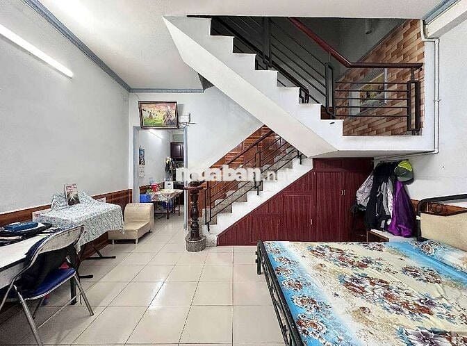 BÁN GẤP NHÀ ĐẸP ÔTÔ ĐỖ CỬA N 4 x DÀI 18 (79 M2) TÂN THỚI HIỆP  QUẬN 12