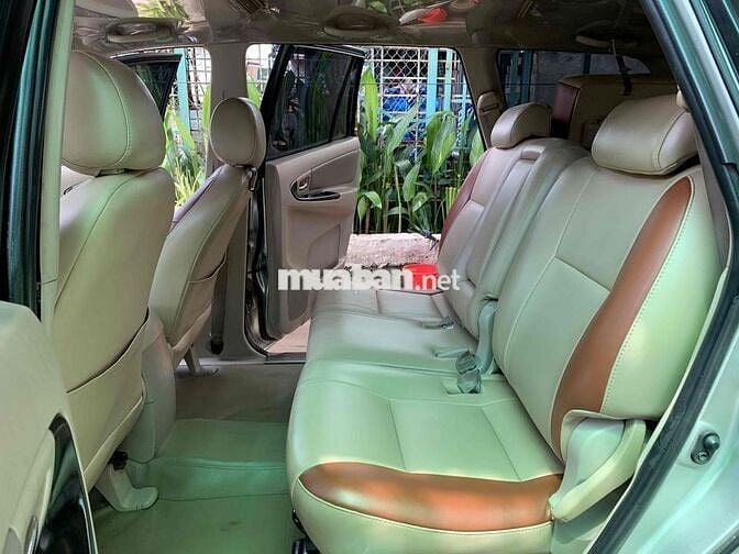 Toyota INNOVA 2.0G 2008 màu bạc