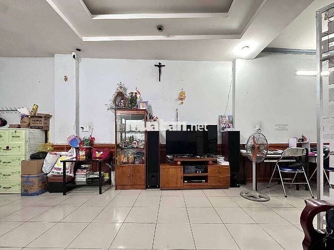 BÁN GẤP NHÀ ĐẸP ÔTÔ ĐỖ CỬA N 4 x DÀI 18 (79 M2) TÂN THỚI HIỆP  QUẬN 12