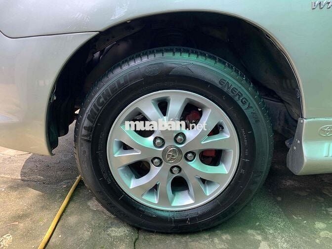 Toyota INNOVA 2.0G 2008 màu bạc