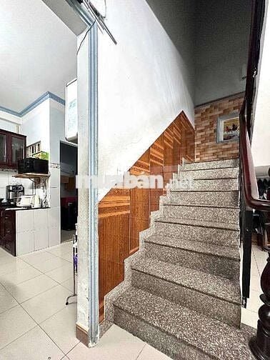 BÁN GẤP NHÀ ĐẸP ÔTÔ ĐỖ CỬA N 4 x DÀI 18 (79 M2) TÂN THỚI HIỆP  QUẬN 12