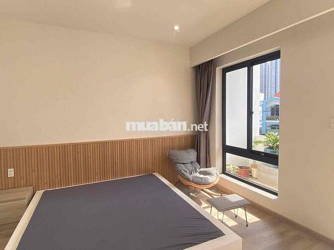 CĂN HỘ BAN CÔNG RỘNG 40m2 XA BẾP Ở NƠ TRANG LONG GIÁP Q1 Q3