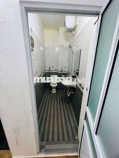 NHÀ CẦU GIẤY – NGÕ THÔNG – 10M RA Ô TÔ TRÁNH