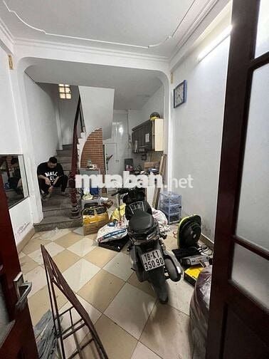 NHÀ CẦU GIẤY – NGÕ THÔNG – 10M RA Ô TÔ TRÁNH