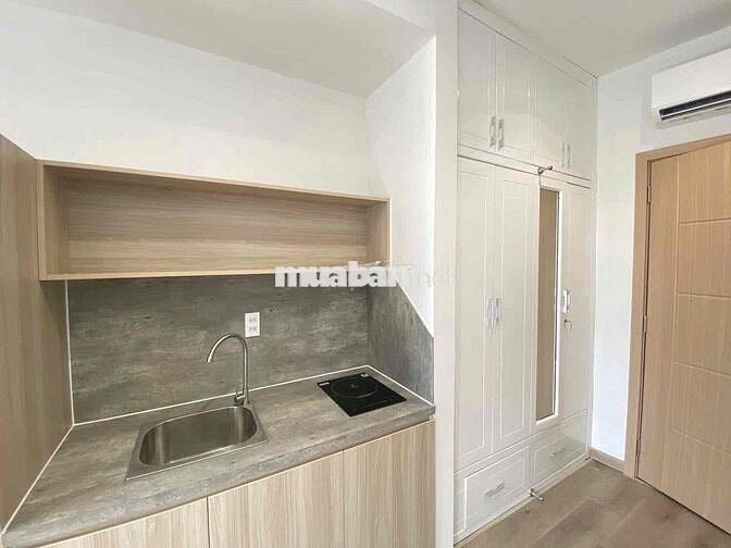 CĂN HỘ BAN CÔNG RỘNG 40m2 XA BẾP Ở NƠ TRANG LONG GIÁP Q1 Q3