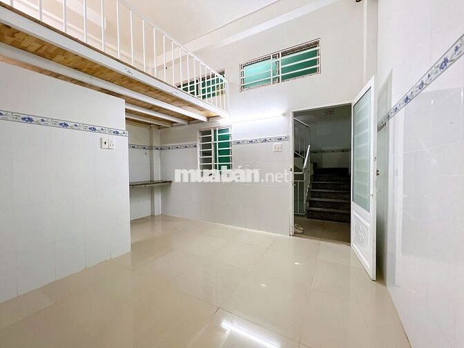 PHÒNG TRỐNG ĐẦU THÁNG 12 CÓ GÁC CÓ MÁY LẠNH NGAY HOÀNG DIỆU 2