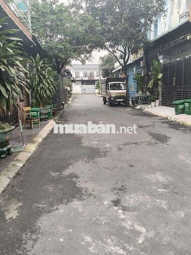 Nhà tốt để an cư sổ hồng riêng gần chợ Xuân Thới Thượng