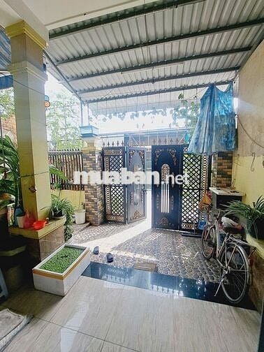 BIỆT THỰ MINI 2 TẦNG – CHỦ XÂY TÂM HUYẾT, GẦN TRƯỜNG HỌC, HÓC MÔN