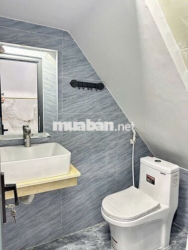 Nhà hẻm xe hơi 66m2, 2 phòng ngủ, đường Lê Quang Định, Q. Bình Thạnh