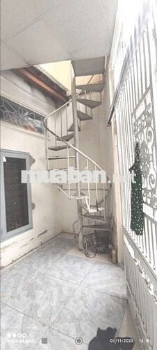 BÁN NHÀ HẺM 502 HUỲNH TẤN PHÁT,SÁT NHÀ THI ĐẤU QUẬN 7,DT:68M2 GIÁ 4TỶ