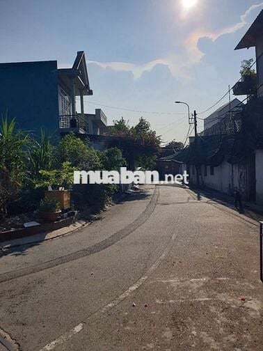 Bán lô đất 2 mặt tiền nhựa 7m gần chợ Xuân Thới Thượng , Hóc Môn