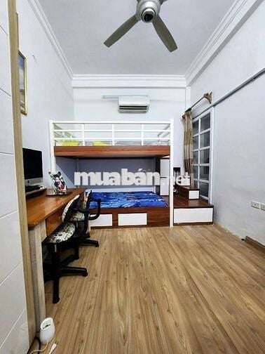 Cho thuê nhà ngọc thụy long biên 30m 4 tầng 2 ngủ đủ đồ giá 8 triệu