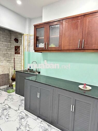 Nhà hẻm xe hơi 66m2, 2 phòng ngủ, đường Lê Quang Định, Q. Bình Thạnh