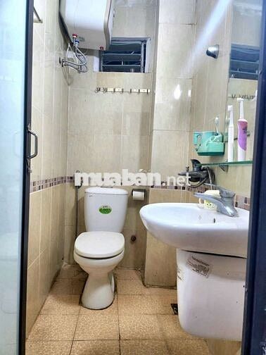 Cho thuê nhà ngọc thụy long biên 30m 4 tầng 2 ngủ đủ đồ giá 8 triệu