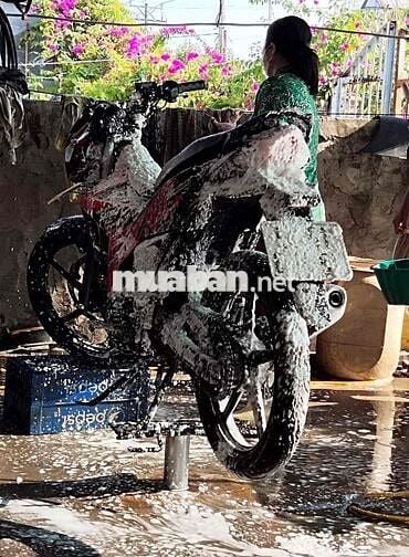 xe em đg chạy em đứng tên do cần tiền cần bán