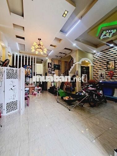 BIỆT THỰ MINI 2 TẦNG – CHỦ XÂY TÂM HUYẾT, GẦN TRƯỜNG HỌC, HÓC MÔN