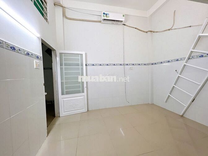 PHÒNG TRỐNG ĐẦU THÁNG 12 CÓ GÁC CÓ MÁY LẠNH NGAY HOÀNG DIỆU 2