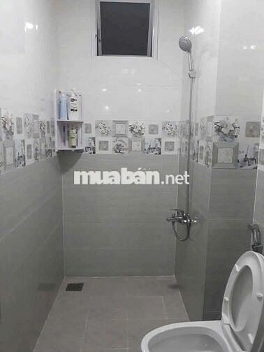 NHÀ RỘNG RÃI SẠCH SẼ DT 4*20, TRỆT LẦU 3PN, HẺM XE HƠI, GẦN NGÃ TƯ GA