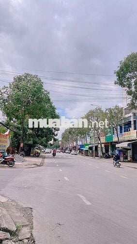 Bán nền mặt tiền đường – vị trí góc ngay tại trung tâm