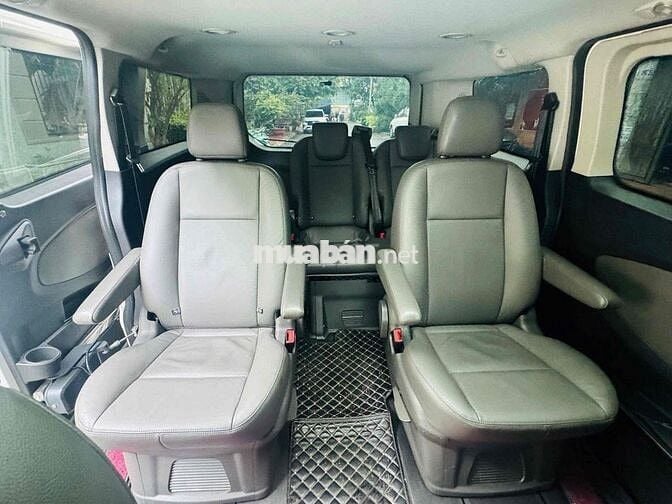 Tourneo Titanium model 2020 cá nhân sủ dụng kỹ.