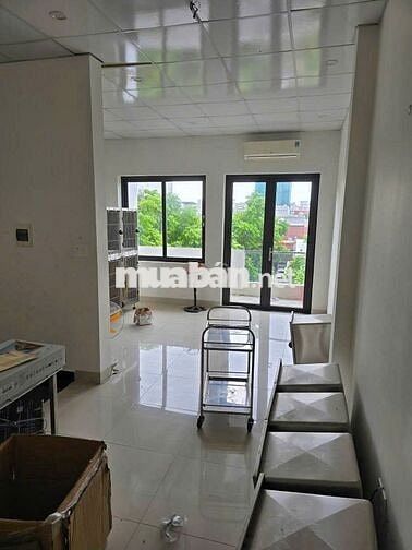 Cho thuê nhà 3 tầng mặt tiền Phan Đăng Lưu