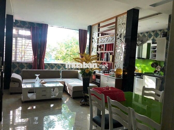 Cho thuê nhà 8 phòng có mặt bằng kinh doanh Đường Huỳnh Thúc Kháng