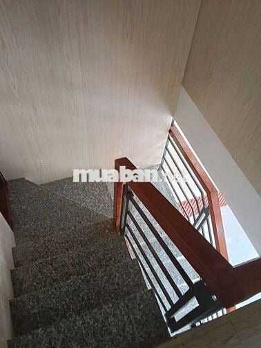 Nhà thạnh Xuân 25dien tích 4x10 một trệt một lầu