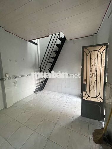 Nhà nhỏ HXH , tiện ích bao la , giá rẻ lắm lun . Lê Đình Cẩn , BT