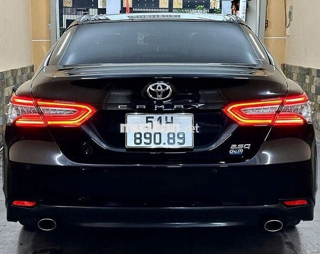 CHÍNH CHỦ BÁN Toyota Camry 2.5Q - 2021 CÒN NHƯ MỚI