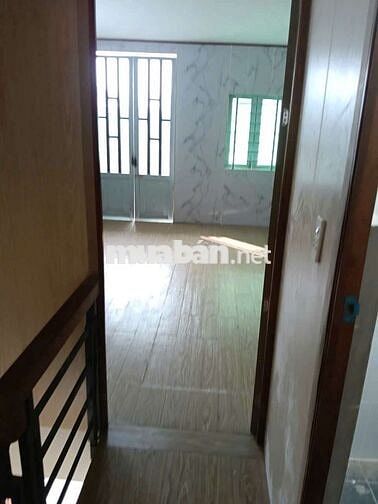 Nhà thạnh Xuân 25dien tích 4x10 một trệt một lầu