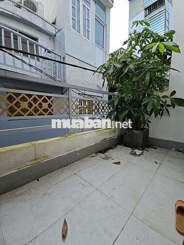 SÁT MẶT TIỀN KHÁNH HỘI ĐÚC BÊ TÔNG DIỆN TÍCH 41 M2