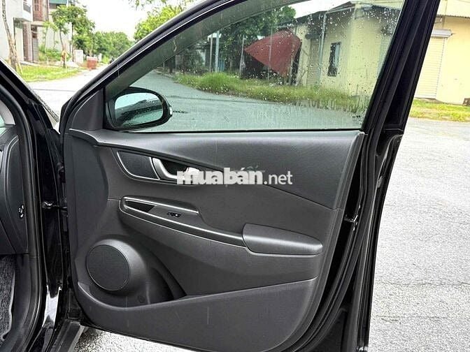 Hyundai Kona 2021 2.0 AT - 30000 km