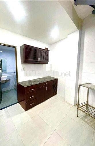 Nhà nguyên căn Đường Nguyễn Xí Phường 13 Quận BT cho thiê