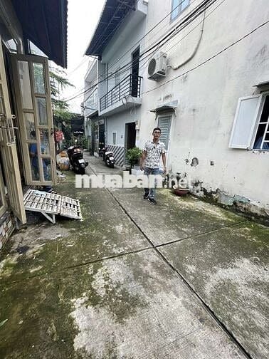 Nhà nhỏ HXH , tiện ích bao la , giá rẻ lắm lun . Lê Đình Cẩn , BT