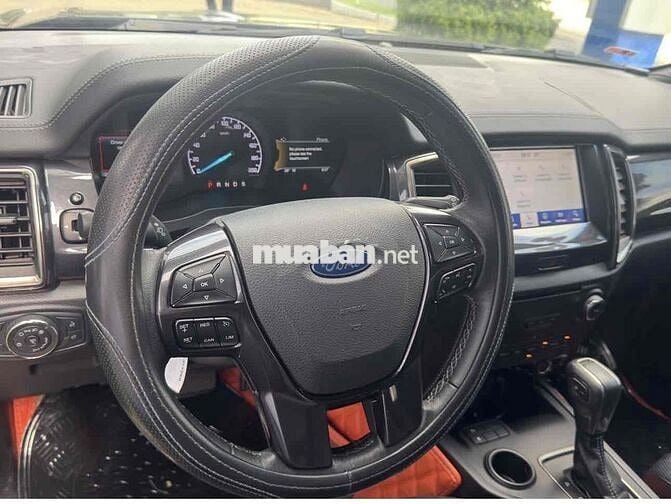 Ford Everest 4x2 Titanium 2.0 AT sx 2021