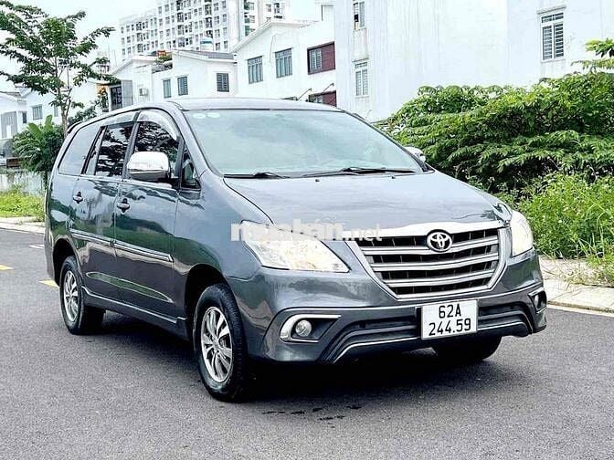 Toyota Innova 2018 2.0V - 100000 km
