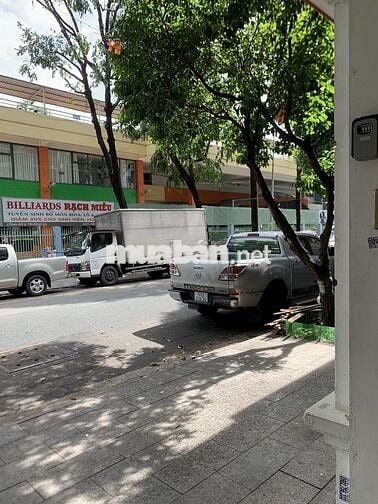 Cho thuê văn phòng lầu 2 mặt tiền đường Hoa Phú Nhuận