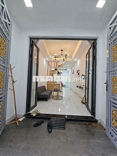 SÁT MẶT TIỀN KHÁNH HỘI ĐÚC BÊ TÔNG DIỆN TÍCH 41 M2