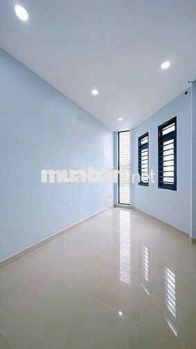 SÁT MẶT TIỀN Q4- 42m2 - 4 LẦU ĐÚC - KO QH- CHỈ 4 TỶ NHỈNH