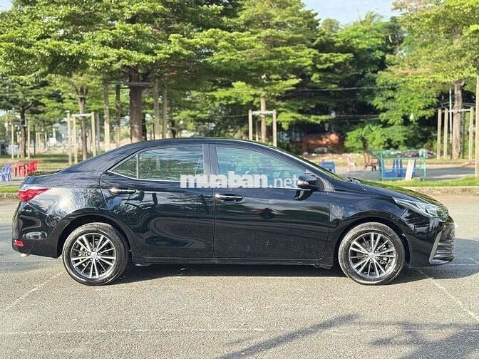 Bán xe Toyota Corolla Alltis 1.8G At sx 2018