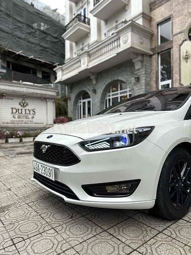 bán focus trend hatback sx 2018 odo 6v6 km như mới