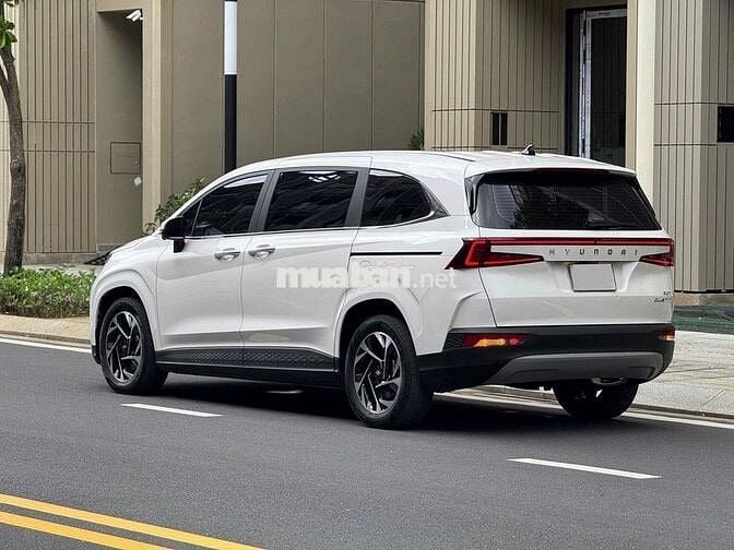 Hyundai Custin 2023 Cao Cấp 2.0T - 16.000 km