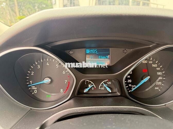 bán focus trend hatback sx 2018 odo 6v6 km như mới