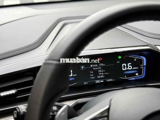 Hyundai Custin 2023 Cao Cấp 2.0T - 16.000 km